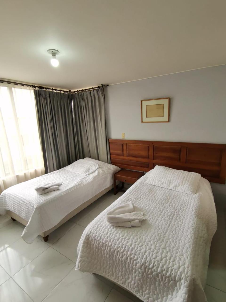 Hotel Zuhe Paipa Esterno foto